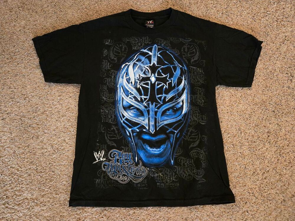 Vtg WWE Ray Mysterio Shirt. Size Large